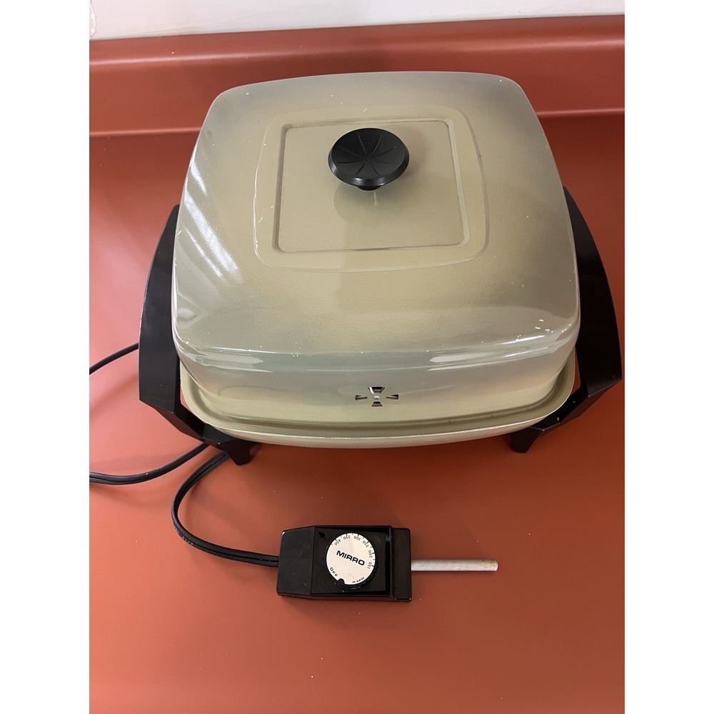 Vintage Mirro-Matic Electric Buffet Server Fryer Skillet Avocado Green